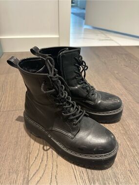 Steve Madden Black Lace-Up Platform Combat Boots
